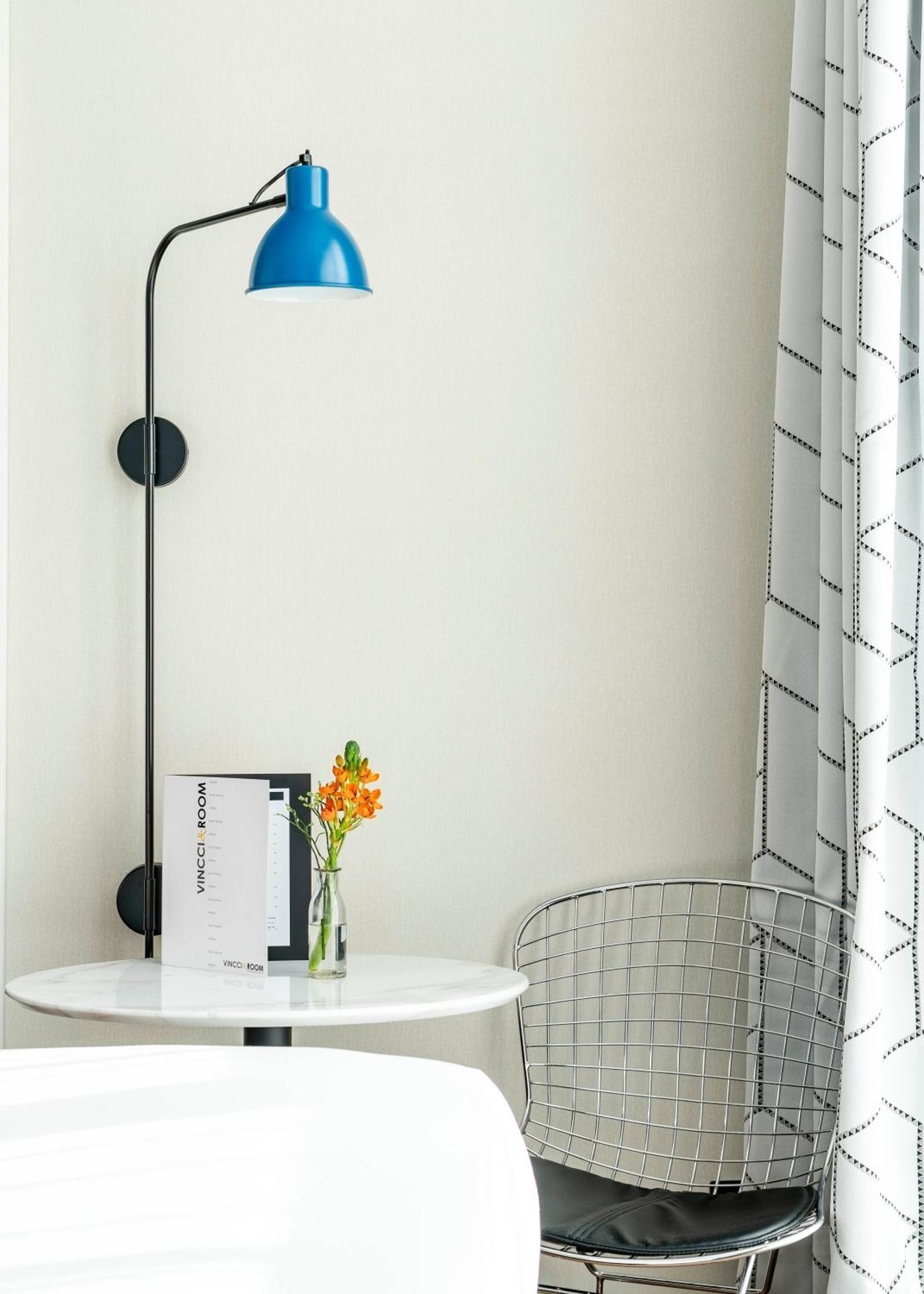 Quarto Individual com Cama King-size e Vista Ria